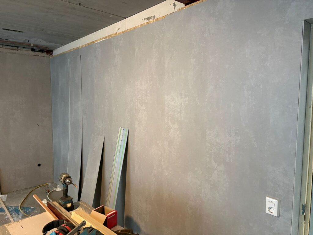 Montage van Aqua Composite Panels in betonlook